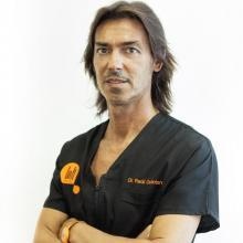 Acercar imagen: Raúl Quintana Bertola, Dentista Badajoz