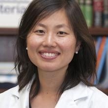Acercar imagen: Hae-Ryung Won Kim, Oftalmólogo Madrid