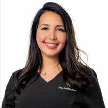 Acercar imagen: Josie Salloum, Dentista Torrevieja