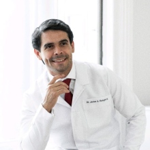 Acercar imagen: Javier A. Rangel Gomes, Médico estético Madrid