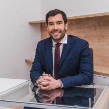 Acercar imagen: Víctor Cabrera Mas, Cirujano plástico Mataró