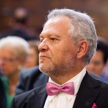 Acercar imagen: José Vela Cano, Médico estético Valencia