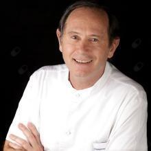 Acercar imagen: Juan Carlos Gerbaudo Ponce, Dentista Barcelona