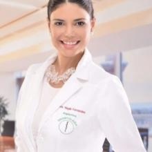 Acercar imagen: Nagila Fernandes Pontes, Dentista Madrid