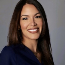 Acercar imagen: María Fernanda Rocha Serpa, Cirujano oral y maxilofacial Madrid