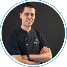 Acercar imagen: José Manuel Gutiérrez Benítez, Dentista Sevilla