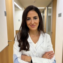 Acercar imagen: Luisa Martos Cabrera, Dermatólogo Madrid