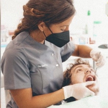 Acercar imagen: Elena Fernández Galván, Dentista La Carlota