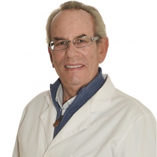 Acercar imagen: Miguel Aragón Román, Médico estético Sevilla