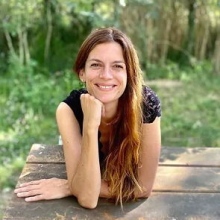 Acercar imagen: Rebecca Fons, Terapeuta complementario Figueres