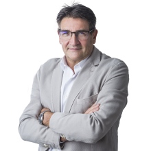 Acercar imagen: Antonio Modelo Pérez, Cirujano oral y maxilofacial Cádiz