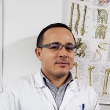 Acercar imagen: Erion Hiluku, Fisioterapeuta Tomares