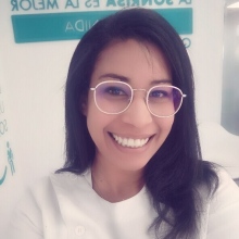 Acercar imagen: Azani Arrozarena Matos, Dentista Alcala de Guadaira