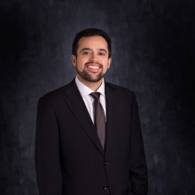 Acercar imagen: César Recalde Losada, Cirujano plástico Alicante