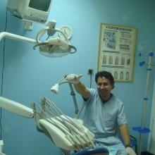 Acercar imagen: Erick Fernando Hamel Orias, Cirujano oral y maxilofacial Madrid