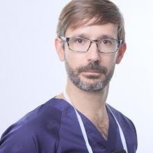 Acercar imagen: Alonso Bau González, Traumatólogo Madrid