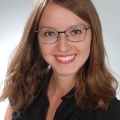 Ela Krzysztofek, Psicólogo 