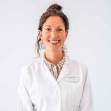 Acercar imagen: Helena Class, Médico de familia Marbella