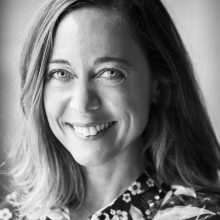 Acercar imagen: Maria Carmen Montero Iruzubieta, Oftalmólogo Sevilla