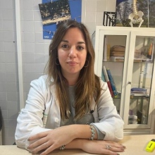 Acercar imagen: Ana María Fernández Ortiz, Reumatólogo Mérida