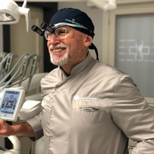 Acercar imagen: Santiago Alonso Blanco, Dentista Gijón