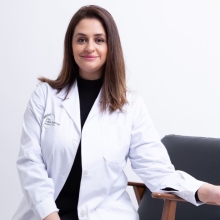 Acercar imagen: Alexandra López Azpúrua, Médico estético Madrid