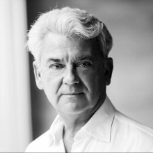 Acercar imagen: Jesus Montero Iruzubieta, Oftalmólogo Sevilla