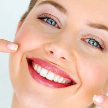 Acercar imagen: Mónica López Galindo, Dentista Valencia