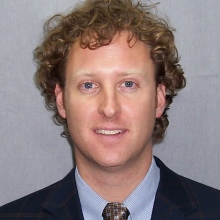 Acercar imagen: J. Chad Liggin, Quiropráctico Madrid