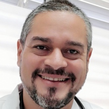 Acercar imagen: Luigi Grossi, Médico estético Castell-Platja D'Aro