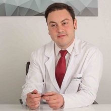 Acercar imagen: Bruno Jacobovski, Médico estético Barcelona