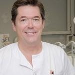 Acercar imagen: David Martinez Martinez, Dentista Almendralejo