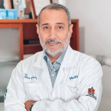 Acercar imagen: Alexander Tafache, Cirujano plástico Barcelona