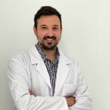 Acercar imagen: Ginés García Buendía, Cirujano plástico Murcia