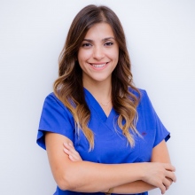 Resmi büyüt: Begüm Okur, Ağız Diş Ve Çene Cerrahisi Ankara