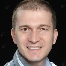 Resmi büyüt: Ali H. Özoğlu, Diş Hekimi Adana