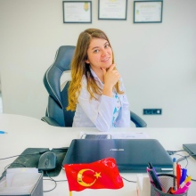 Resmi büyüt: Burçak Çopur, Diş Hekimi Aksaray