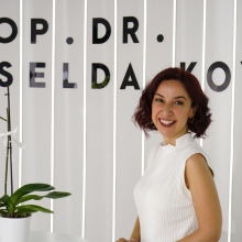 Resmi büyüt: Selda Koyuncu, Göz Hastalıkları İzmir