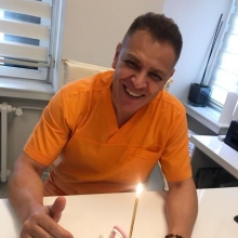 Resmi büyüt: Cemil Kasaper, Diş Hekimi Nilüfer