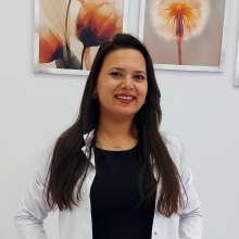 Resmi büyüt: Teslime Öz, Diş Hekimi Zara