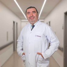 Resmi büyüt: İ.Yücel Tuzcuoğlu, Üroloji Karşıyaka