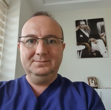 Resmi büyüt: Avni Ziyan, Üroloji İzmir