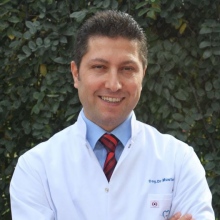 Resmi büyüt: Mustafa Tek, Ağız Diş Ve Çene Cerrahisi İstanbul