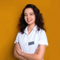 İrem Ak, Diş Hekimi Karşıyaka
