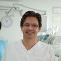 Cenk Demir, Diş Hekimi İstanbul