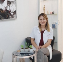 Resmi büyüt: Sedef Demirer, Dermatoloji İzmir