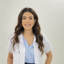 Resmi büyüt: Hatice Hazır, Diş Hekimi Antalya