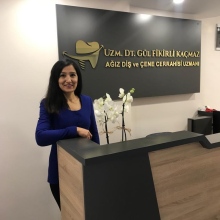 Resmi büyüt: Gül Fikirli Kaçmaz, Ağız Diş Ve Çene Cerrahisi Balıkesir