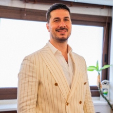 Resmi büyüt: Yiğit Tırnova, Fizyoterapi Ve Rehabilitasyon İzmir