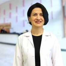 Resmi büyüt: Ceylan Emir, Dermatoloji Karşıyaka